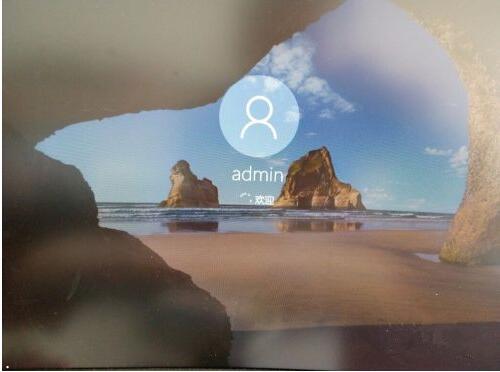 Win10电脑一直在登录界面循环 一直在无限循环登录界面怎么解决？